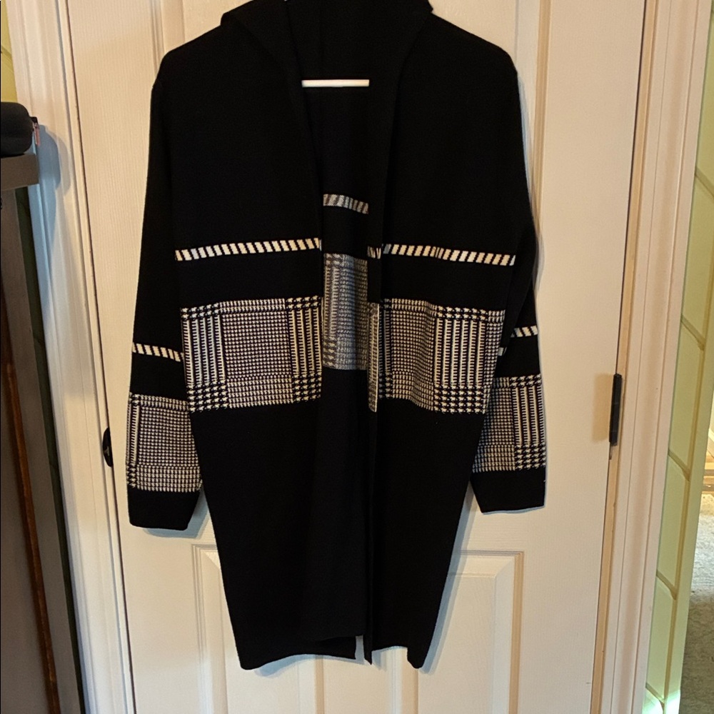 Black and White Houndstooth Women's Sweater L